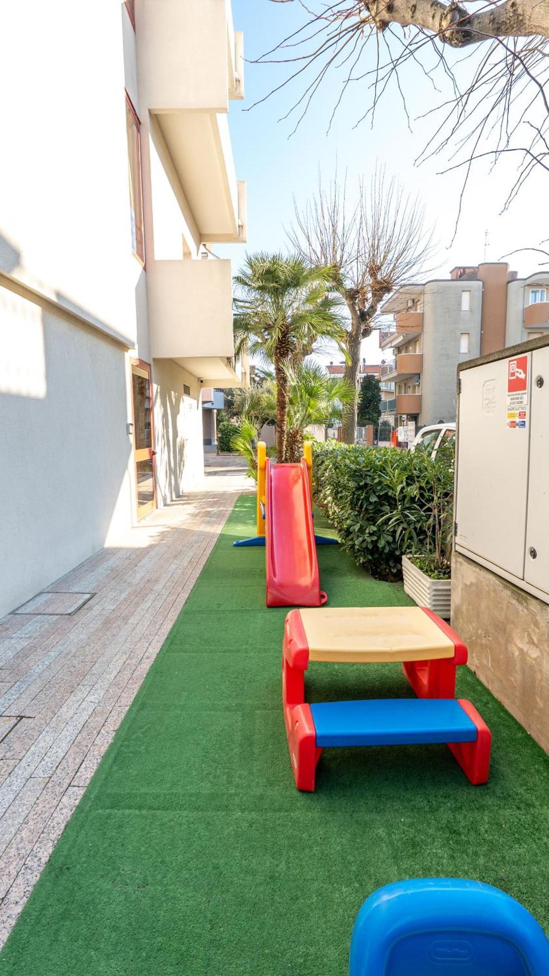 诺贝尔酒店 里米尼 外观 照片